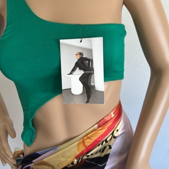 Naked Wardrobe Kelly Green Smooth Side One Shoulder Crop Top  Size S - Picture 3 of 4